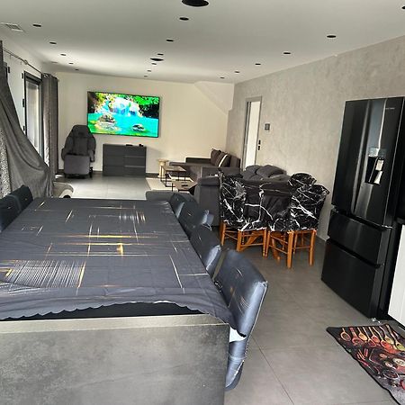 Grande Villa Avec Piscine Bompas  المظهر الخارجي الصورة
